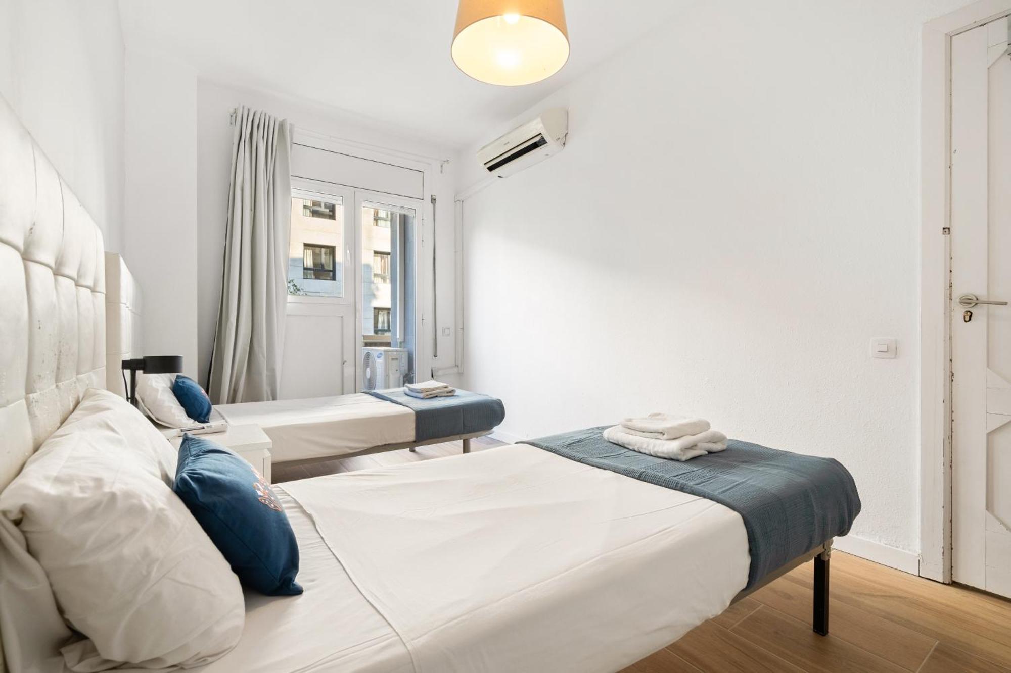 Fridays Flats Spacious 4Br Family Retreat Barselona Dış mekan fotoğraf