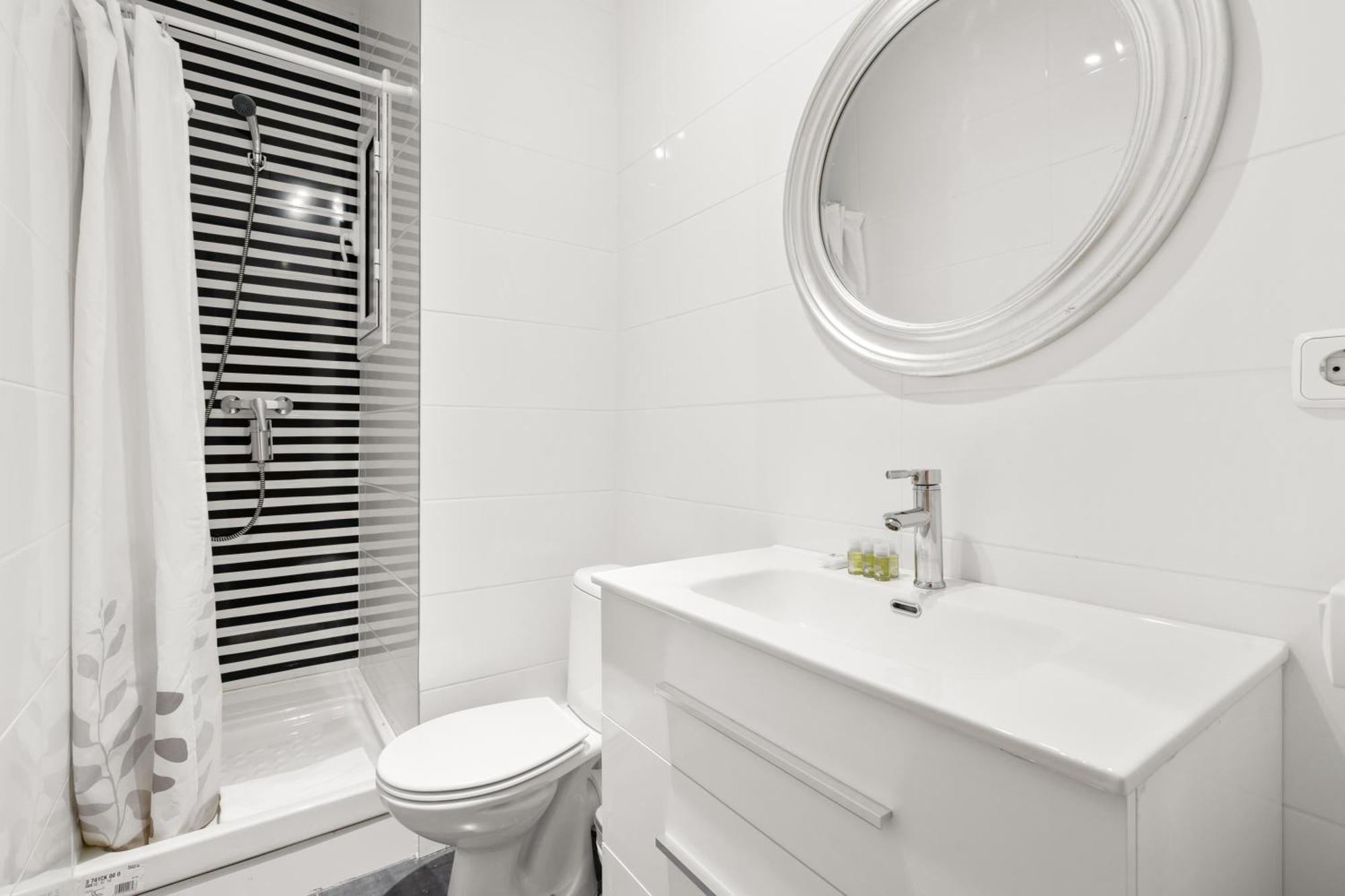 Fridays Flats Spacious 4Br Family Retreat Barselona Dış mekan fotoğraf