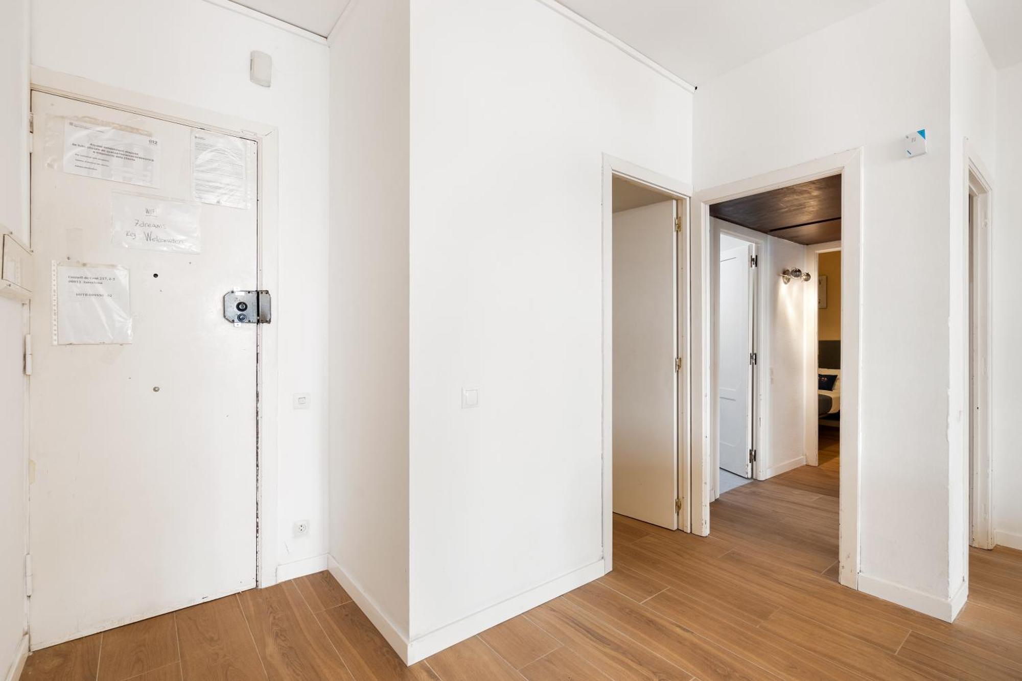 Fridays Flats Spacious 4Br Family Retreat Barselona Dış mekan fotoğraf
