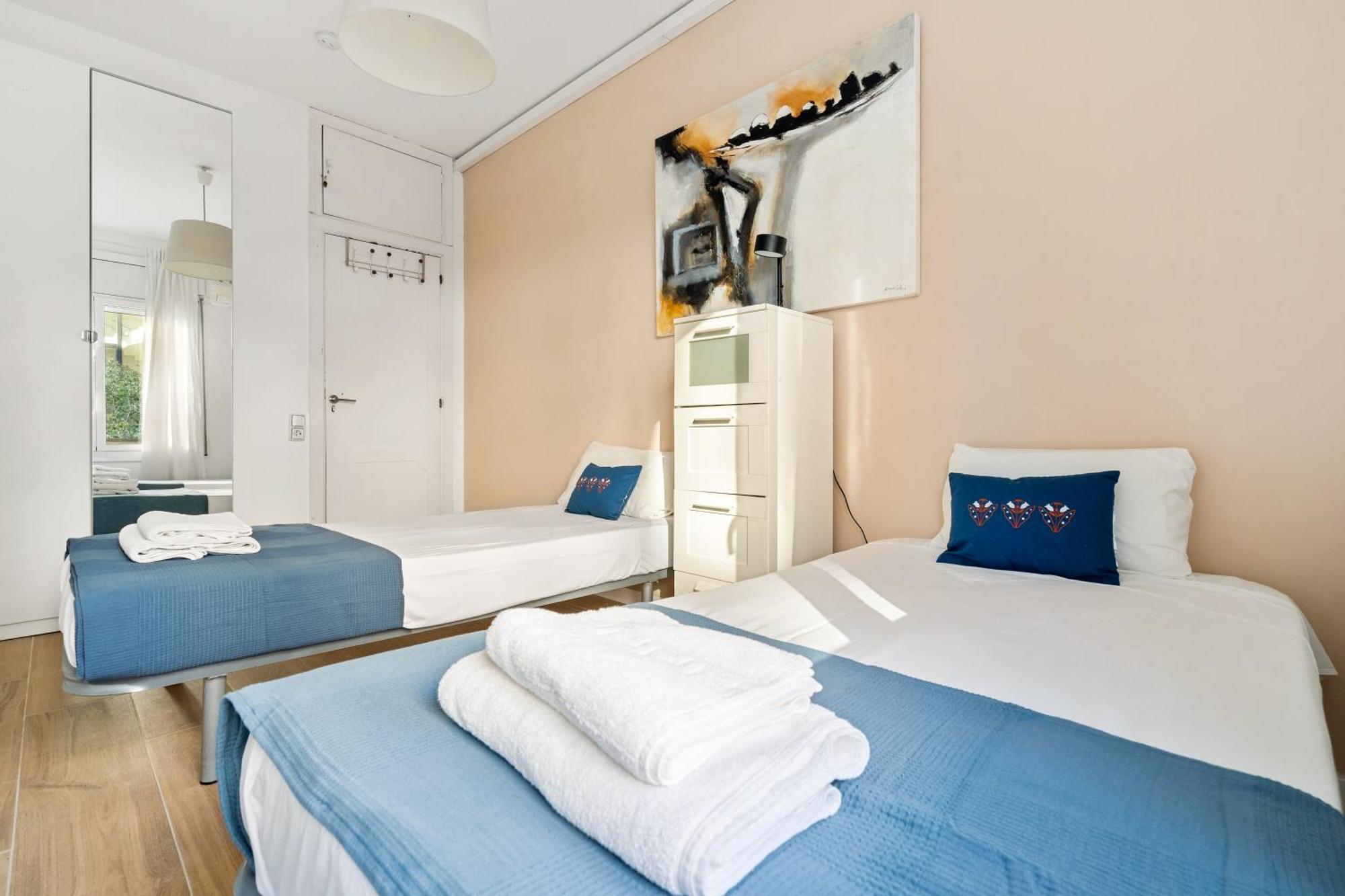 Fridays Flats Spacious 4Br Family Retreat Barselona Dış mekan fotoğraf
