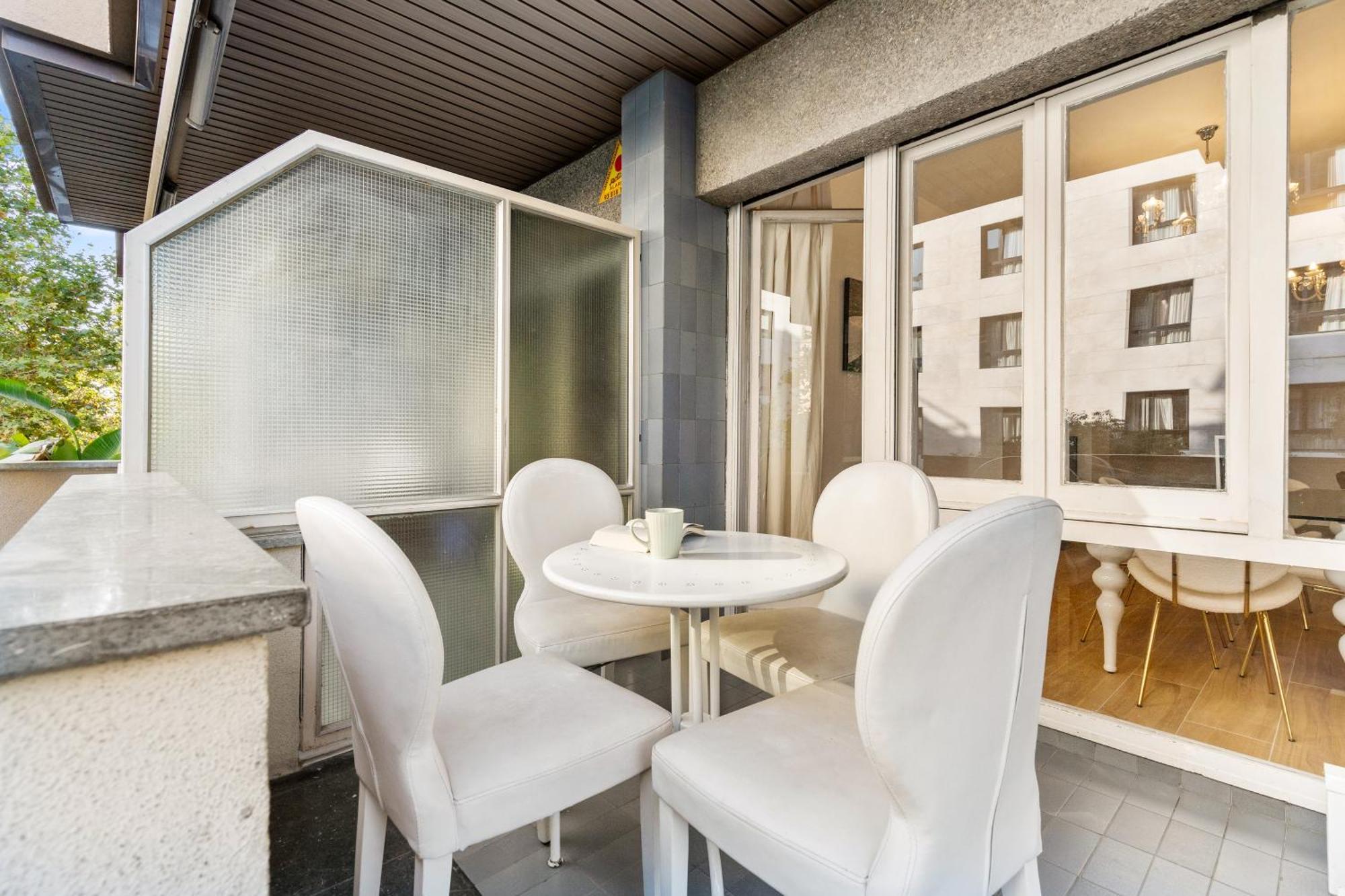 Fridays Flats Spacious 4Br Family Retreat Barselona Dış mekan fotoğraf