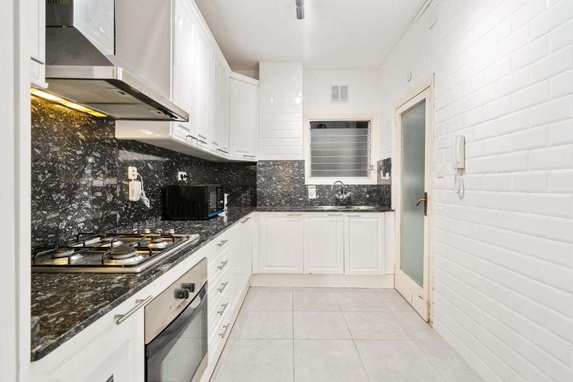 Fridays Flats Spacious 4Br Family Retreat Barselona Dış mekan fotoğraf